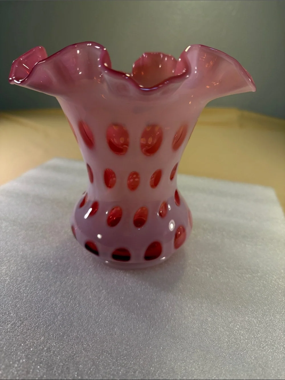 Vintage Fenton vase coin dot
